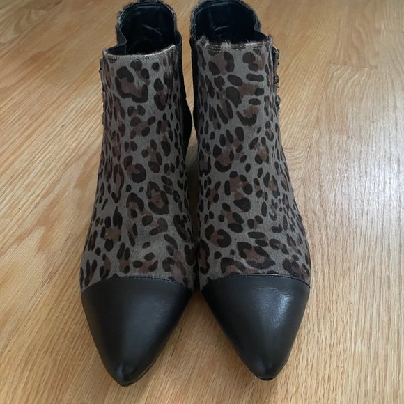 Vince Camuto animal print ankle boots - Picture 1 of 4